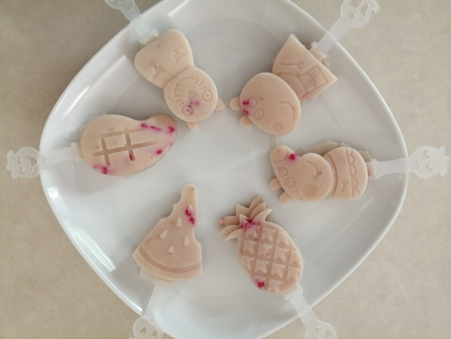 Silicone mold for popsicles